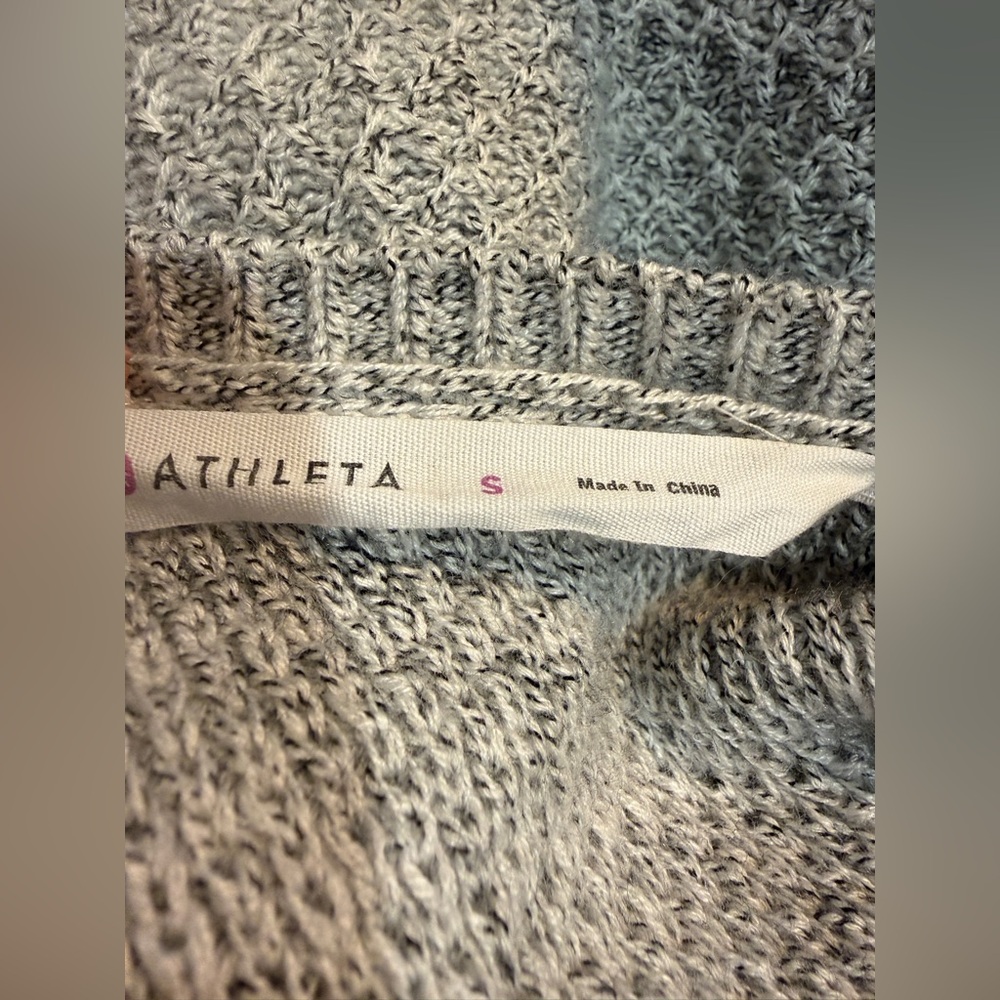 Athleta Merino Wool Blend Cable Knit Sweater Size Small - Picture 10 of 11